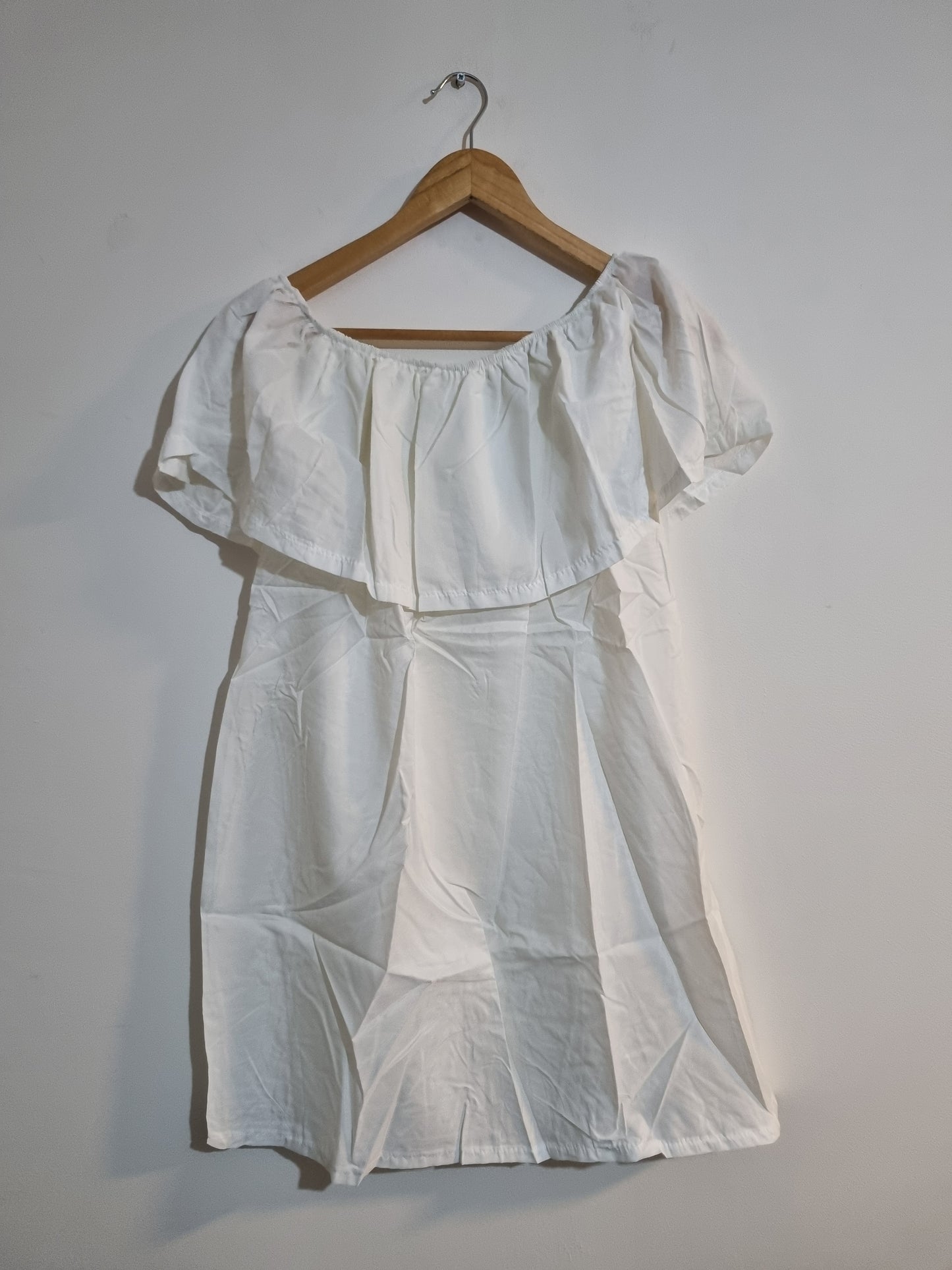 WOMEN'S MEDIUM CREAM/WHITE MINI DRESS